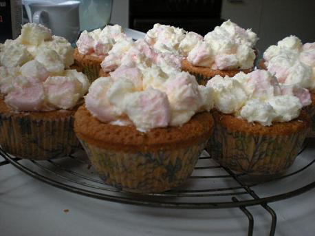 marshmallow cupcakes