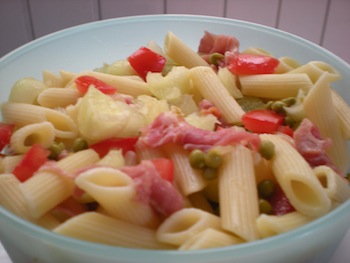 pastasalade met meloen en erwtjes